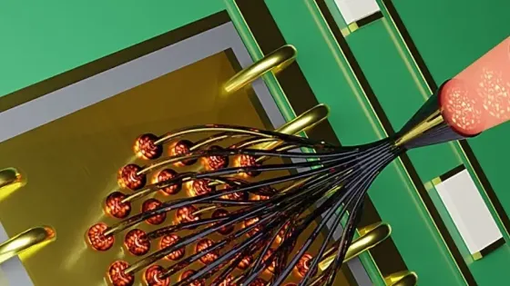 Миниатюрное устройство объединяет 37 лазеров в один оптоволоконный канал