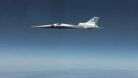Экспериментальный самолет X-59 выполнил первый полет на сверхзвуковой скорости