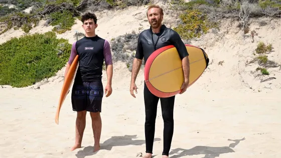 F_2_The_Surfer_15fe9f61d6_big_16_9-v1
