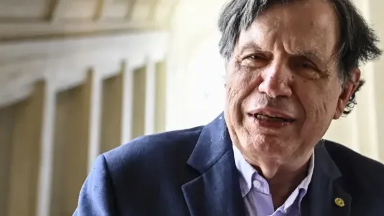 ИИ Claude показал нобелевскому лауреату по физике решение гипотезы, которое он не мог найти 12 лет