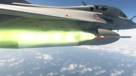 RAFALE-ROCKET-LAUNCH