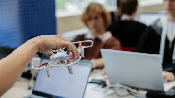 dron700-v1