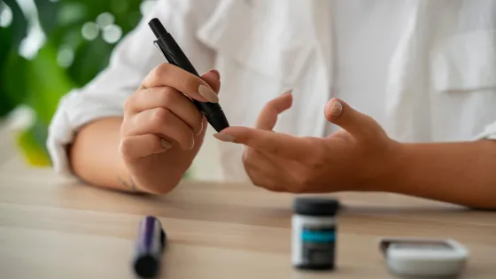 front-view-diabetic-woman-checking-her-glucose-level