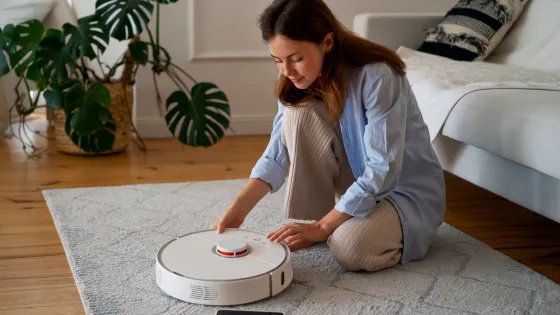 robotic-wireless-vacuum-cleaner-control-by-smartphone-app