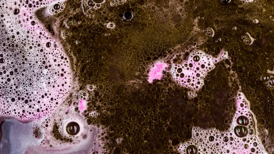 pink-black-suds-mixing