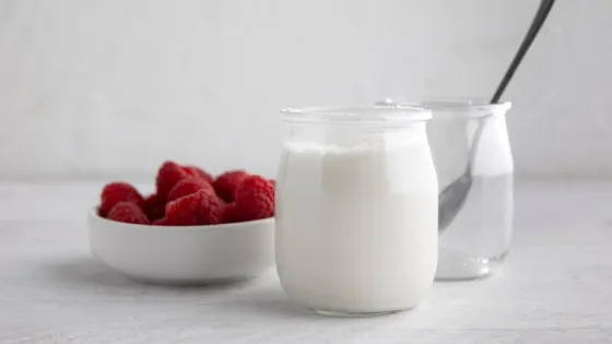 delicious-yogurt-raspberries_23-2149053163-v1