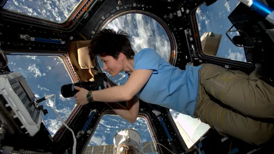 ISS-42_Samantha_Cristoforetti_in_the_Cupola
