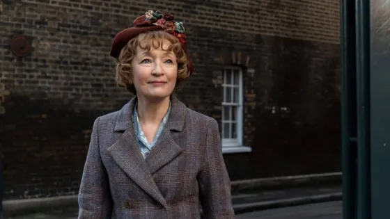 9715868-1280x658c-Mrs-Harris-1200x617