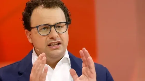 c3d4c8ac-523d-45ba-9134-7cfef7e75af9