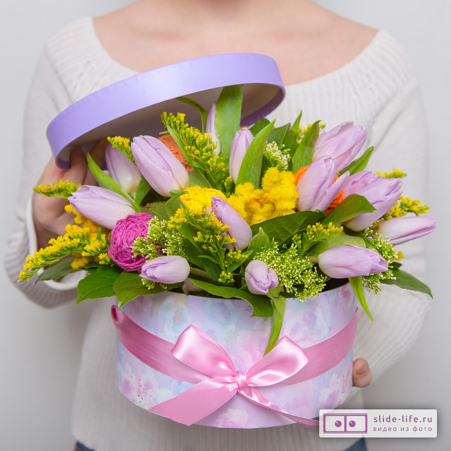 Красивые мерцающие картинки 8 марта тюльпаны Скачать открытки на телефон женский день