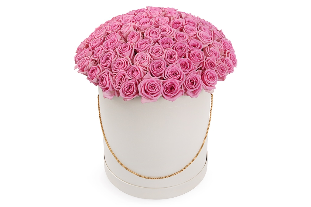 Букет 101 роза Аква в шляпной коробке. Купить в Москве на floral-tale