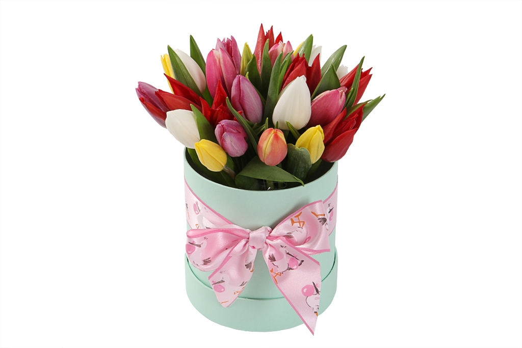 Букет 25 тюльпанов микс в шляпной коробке (мини) купить в Москве - Floral-Tale.ru