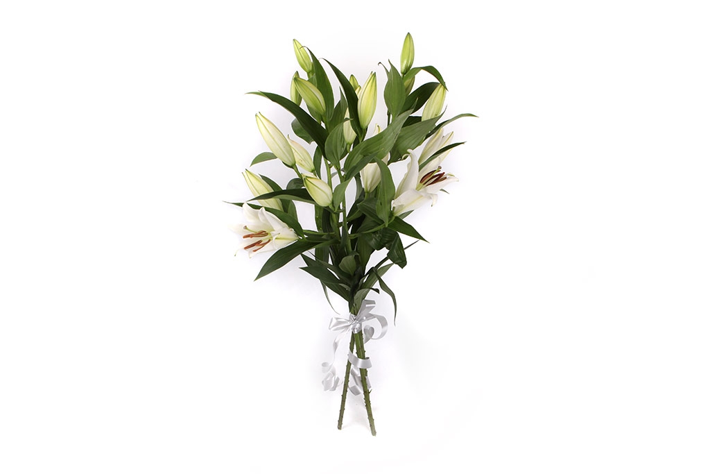 Букет 3 лилии Белая красавица купить в Москве недорого. Floral-Tale