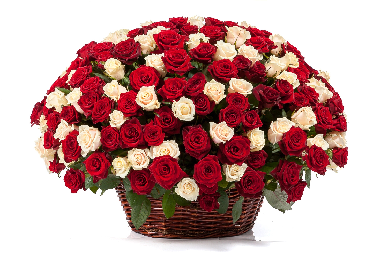 Купить букет 251 роза микс в корзине в Москве. Floral-tale