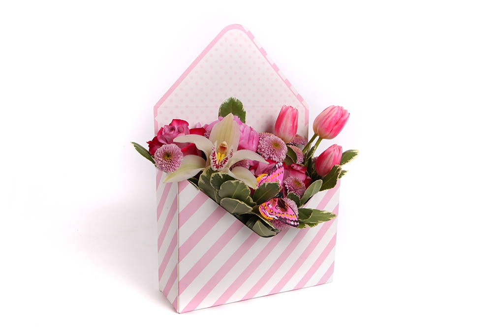 Букет Розовый ветер в конверте - купить в Москве: цены, круглосуточная доставка - Цветочная сказка