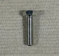 Болт М10х40