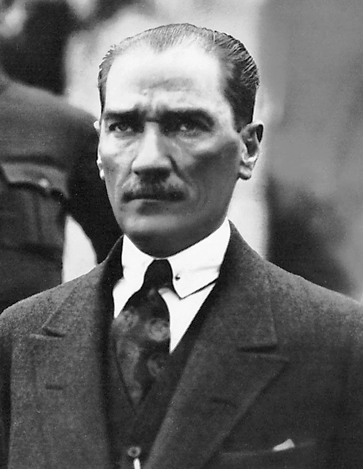 Мустафа Кемаль Ататюрк в 1923 году