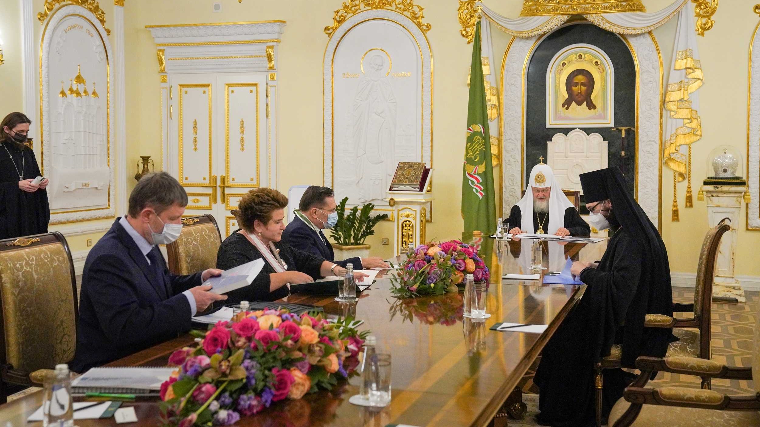 Святейший Патриарх Кирилл провел встречу с членами Совета Фонда поддержки христианской культуры и наследия