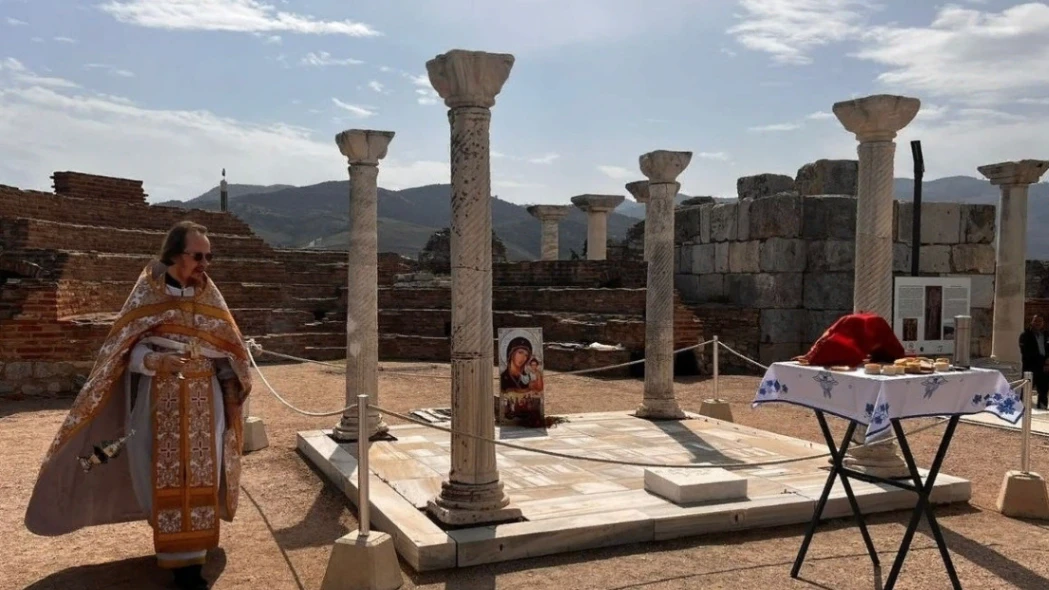 Türkiye'de İlahiyatçı olan Havari John'un anma gününde ilahi ayin