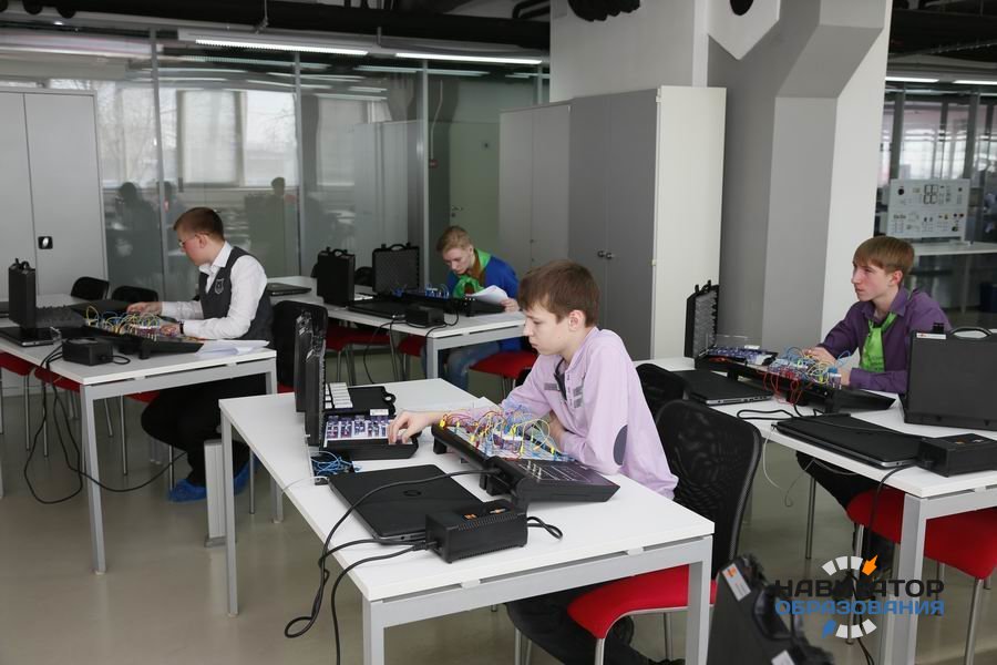 Межрегиональные центры компетенций сделают площадками для стажировки учащихся СПО