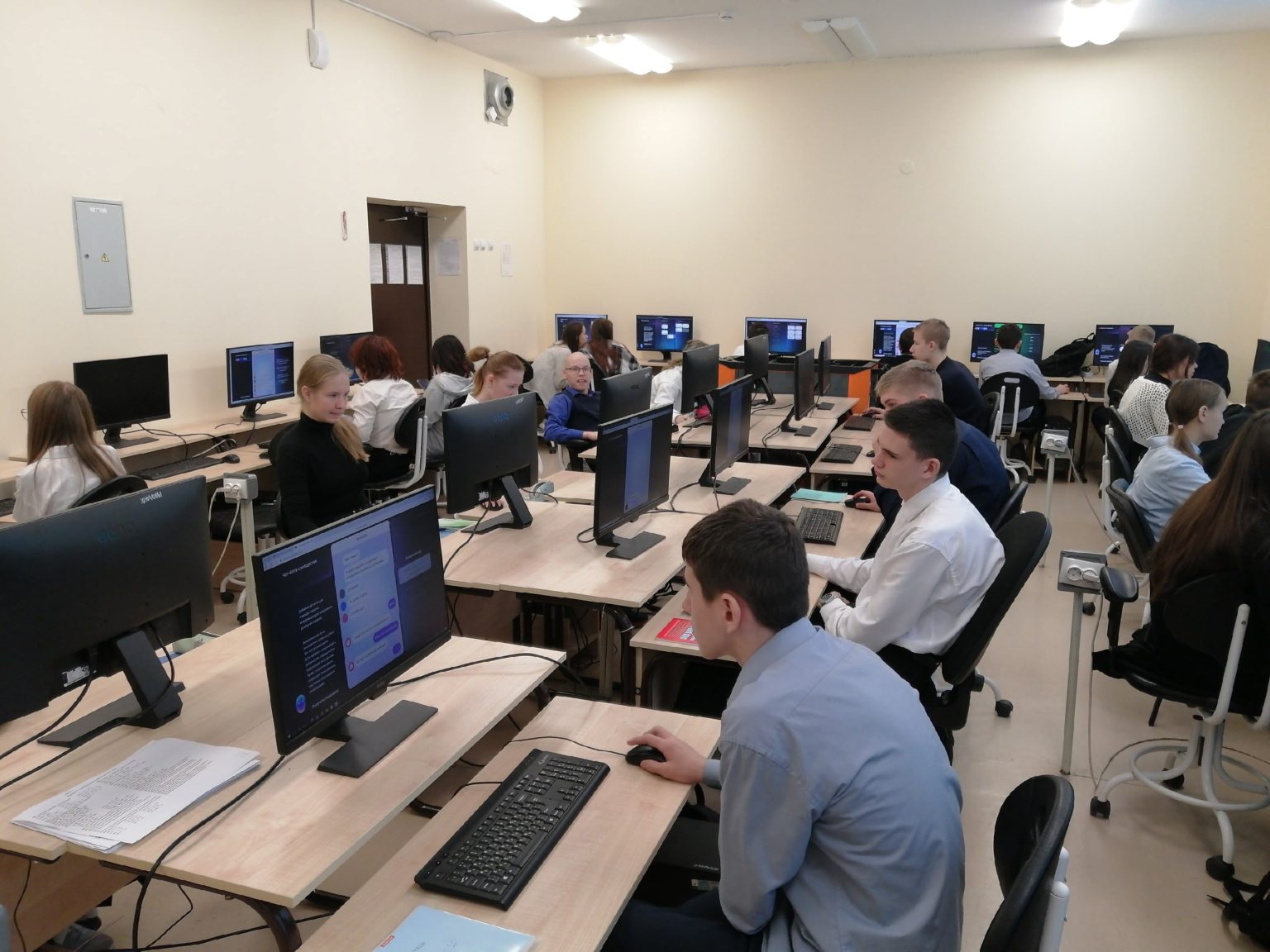 В 2027 году в РФ появятся единые учебники по информатике для старшеклассников 