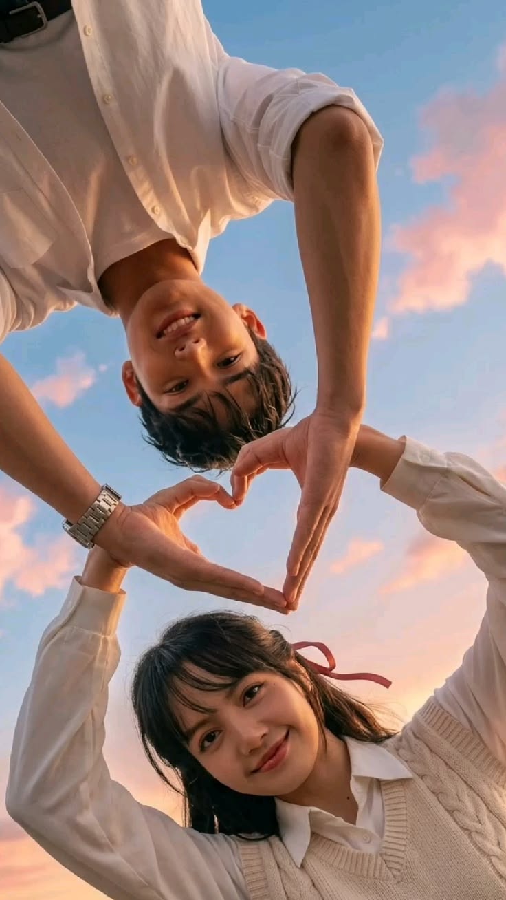 Gyulis | Gaya foto pasangan, Ide foto couple, Pose pantai