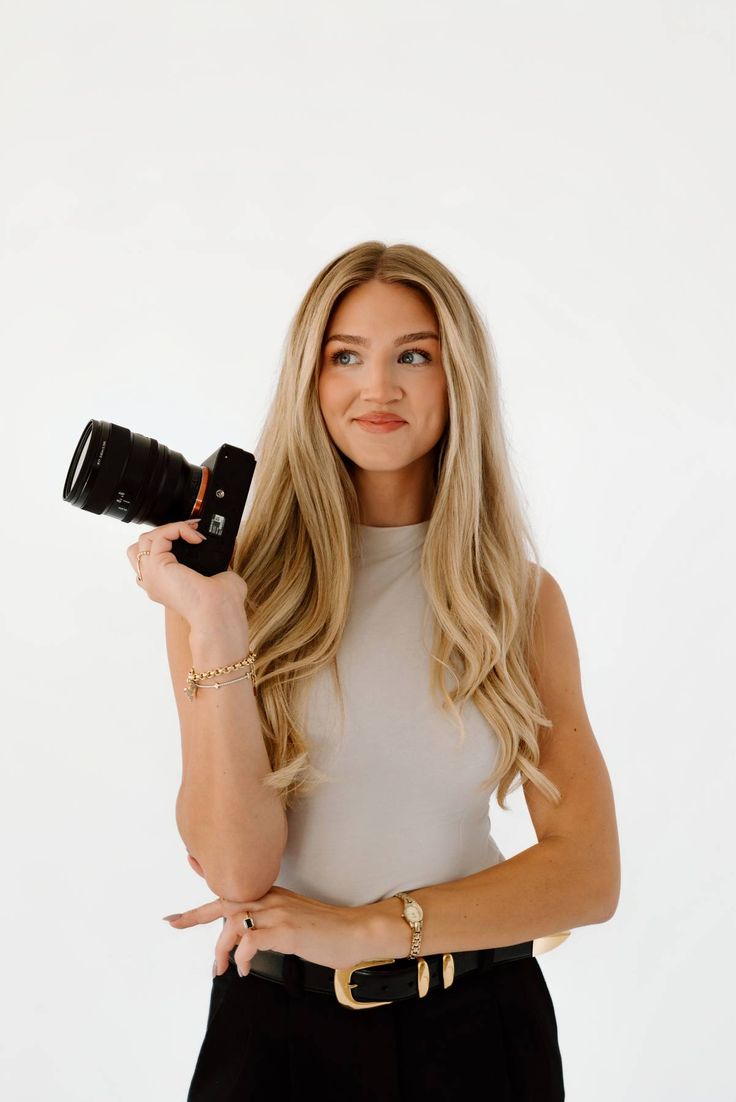White Backdrop Branding Session Ideas | Professional photography poses, Branding photography with camera, Posing for camera photography