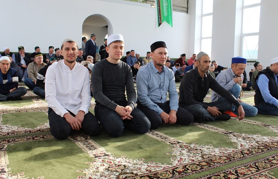 Праздник рамадан в 2024 картинки. Мусульманские праздники. Мечеть имама. Мечеть Ураза байрам.