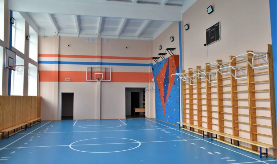 В Оренбуржье ремонтируют и оснащают школьные спортивные залы