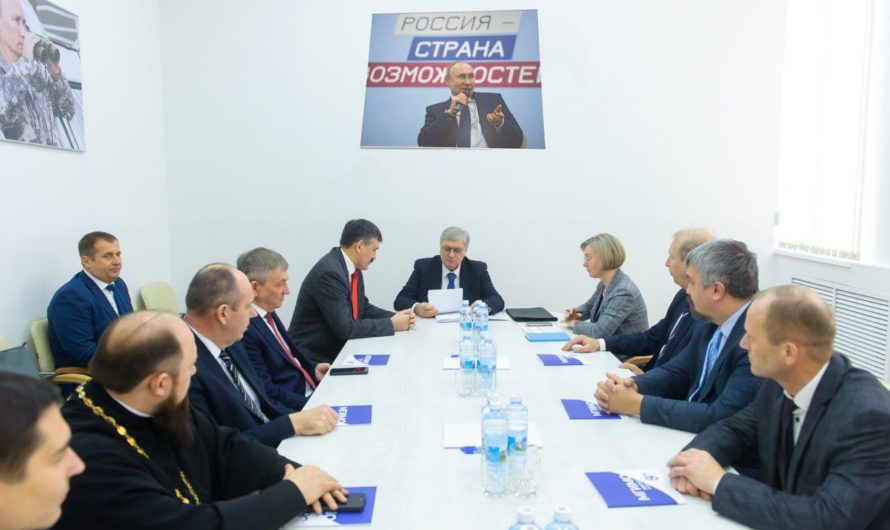 Доверенное лицо Владимира Путина Анатолий Торкунов посетил Оренбургскую область