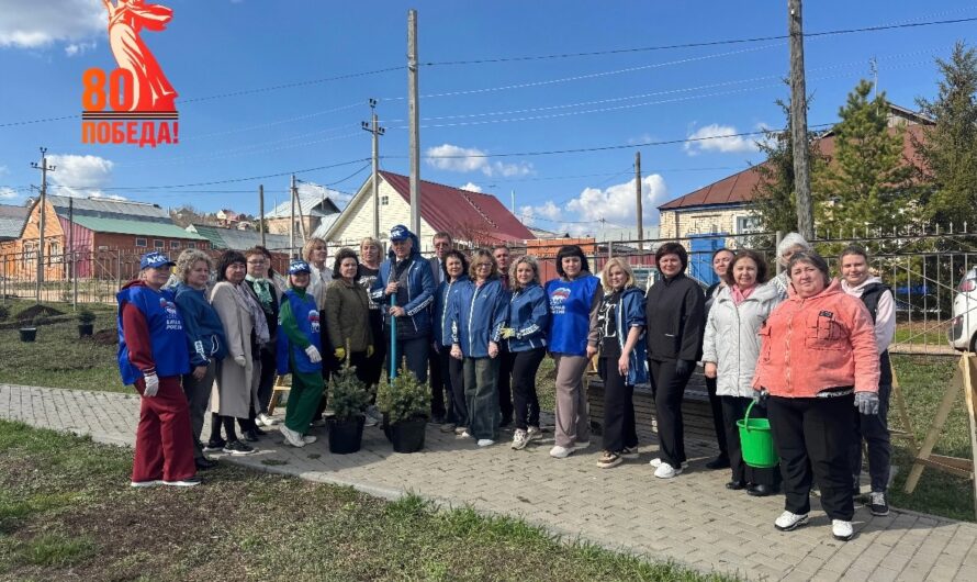 В Бугуруслане к юбилею Победы в парке имени Мусы Джалиля высадили 30 елей