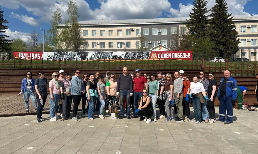 В Бугуруслане провели субботник на набережной