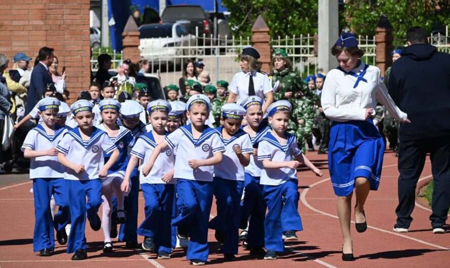 В Бугуруслане прошел парад дошколят