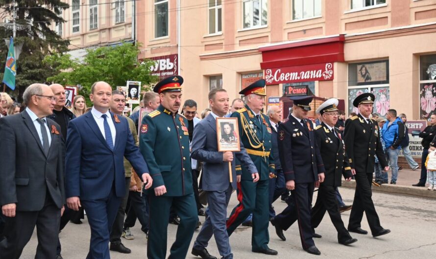 Глава Бугуруслана Дмитрий Дьяченко принял участие в акции «Бессмертный полк»