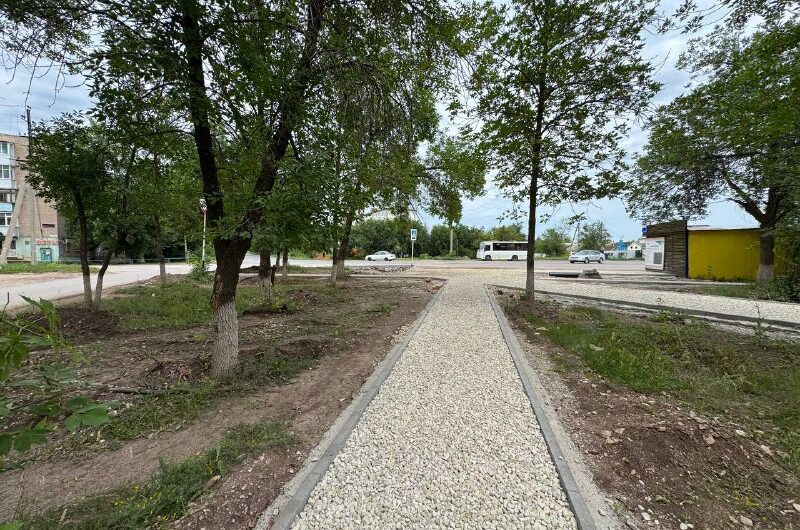 В Бугуруслане благоустраивают сквер «Комсомольский»