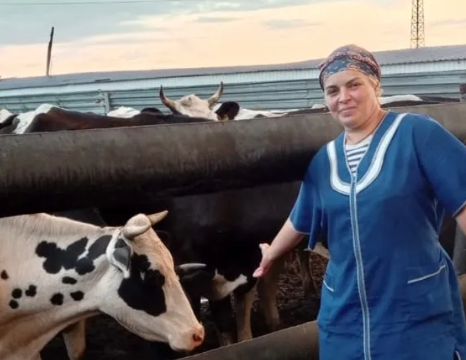Надежда Арестова из Бугурусланского района вошла в десятку лидеров среди операторов машинного доения коров