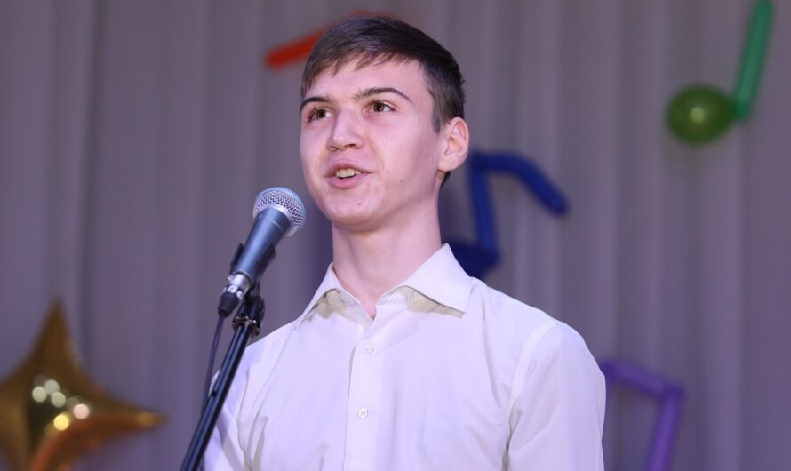 Чтец из Бугурусланского района вышел в финал «Поэзии Победы»