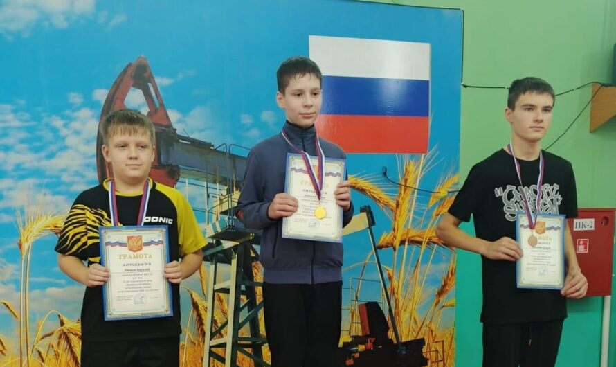 Бугурусланские теннисисты завоевали три золота областного турнира