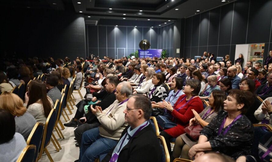 Бугурусланские педагоги приняли участие в областном съезде учителей информатики