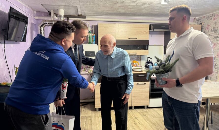 В Бугуруслане поздравили с Новым годом почетного гражданина города