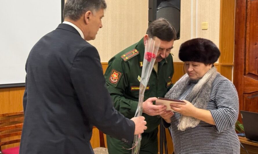 В Бугурусланском районе передали госнаграды семьям погибших участников СВО