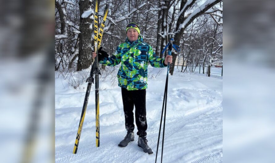 Глава Бугуруслана начал новый год с лыжной прогулки