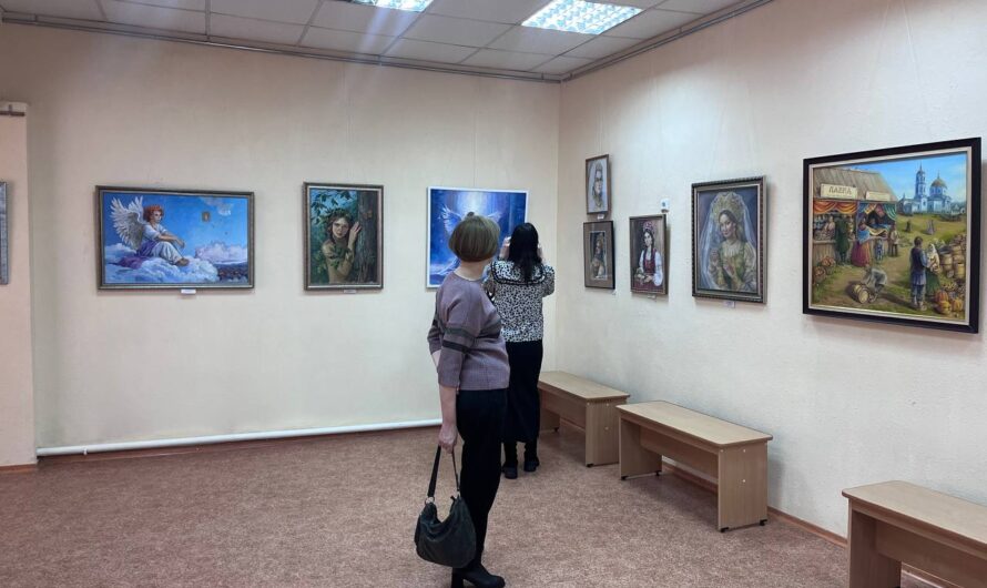 В Бугуруслане открылась выставка, вдохновленная творчеством Маковского и Врубеля