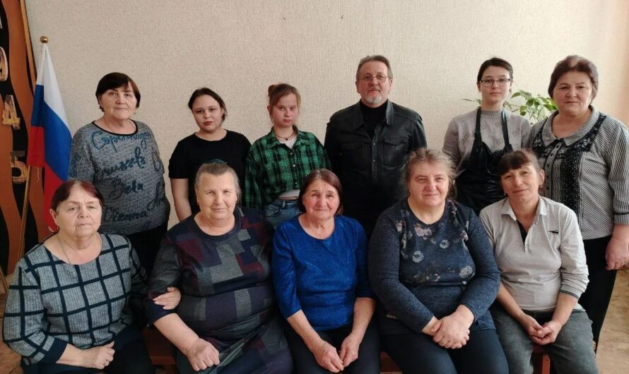 Студенты-парикмахеры подарили «перезагрузку» внешности жительницам Бугурусланского района