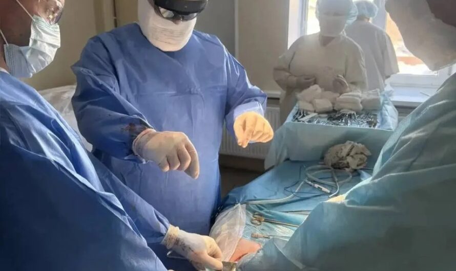 Оренбургские хирурги оперируют в очках виртуальной реальности