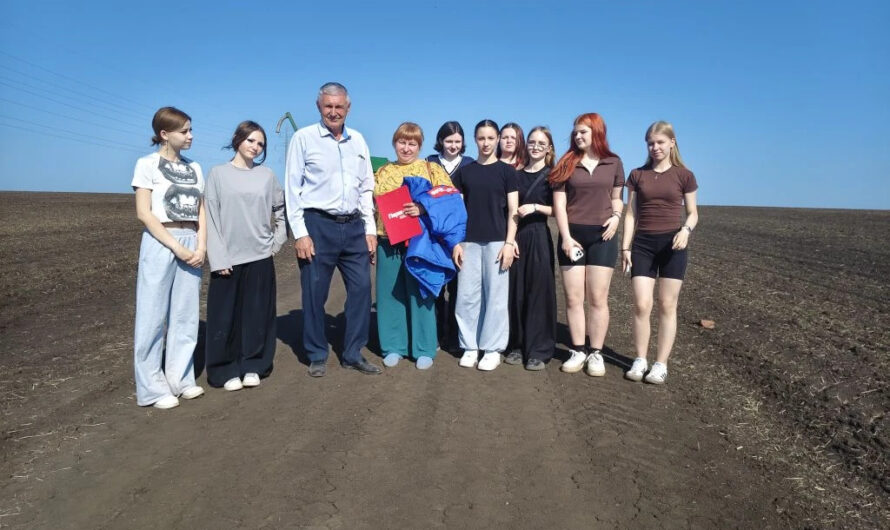 В Бугурусланском районе ученики агрокласса посетили передовое хозяйство