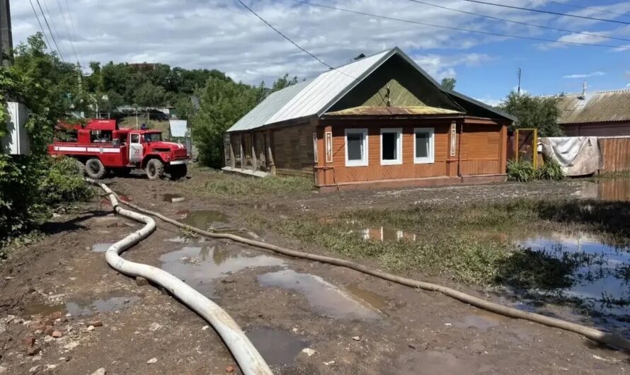 В Бугуруслане остаются подтопленными 8 домов и 97 приусадебных участков
