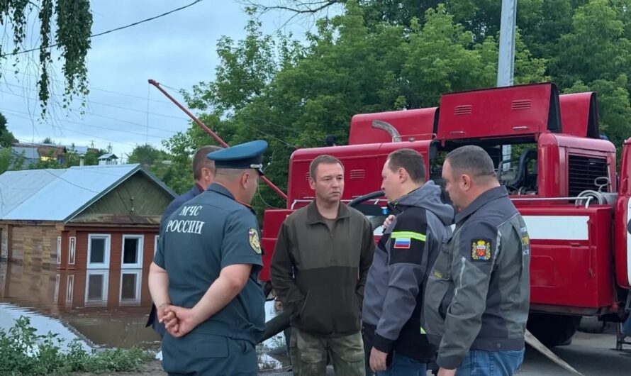 В Бугуруслане устраняют последствия удара стихии и восстанавливают водоснабжение