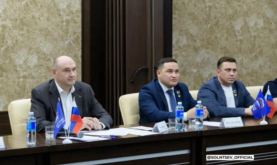 Губернатор Евгений Солнцев встретился с победителями партийного голосования в Оренбуржье