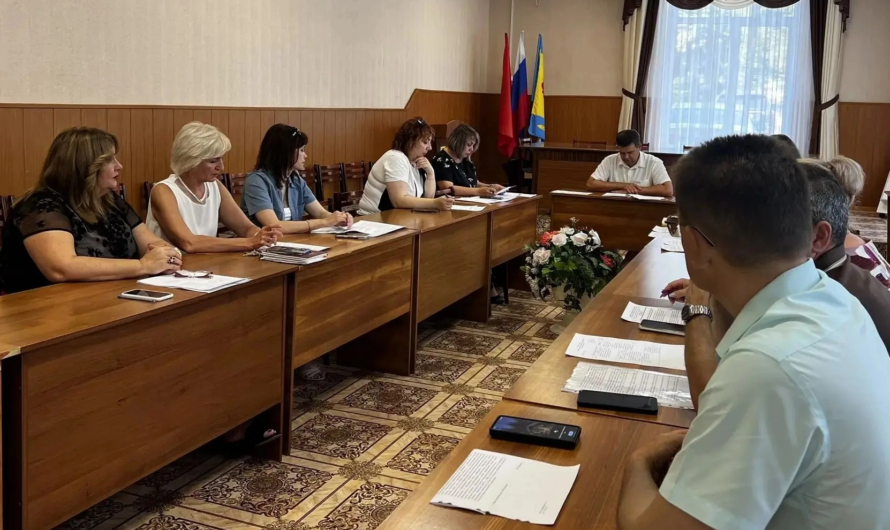 В Бугурусланском районе обсудили меры по борьбе с мошенничеством, нелегальной миграцией и оборотом оружия